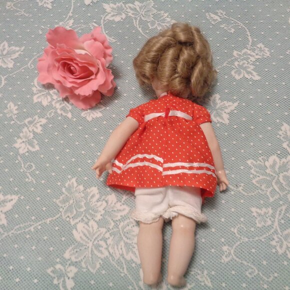 RETRO MODERN MADE SHIRLEY TEMPLE DOLL - Picture 8 of 9